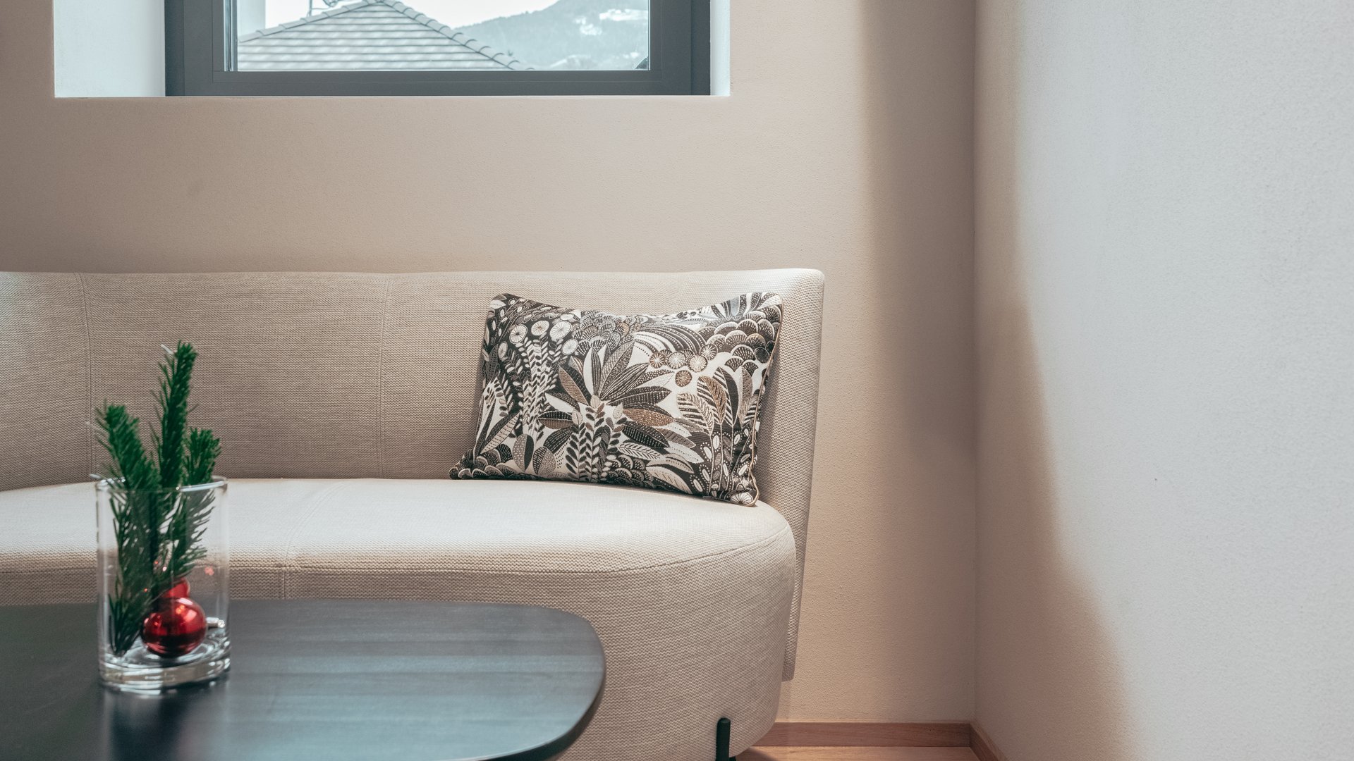 Sunny. Tasty. Soley. Sunny. Tasty. Soley.